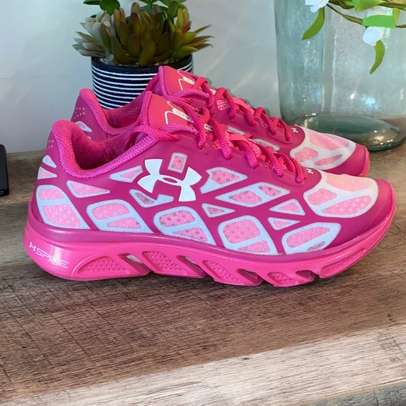 Under Armour Other - Under Armour Spine Youth Pink & White Running Sneakers Size 6.5Y / Women’s 7.5/8